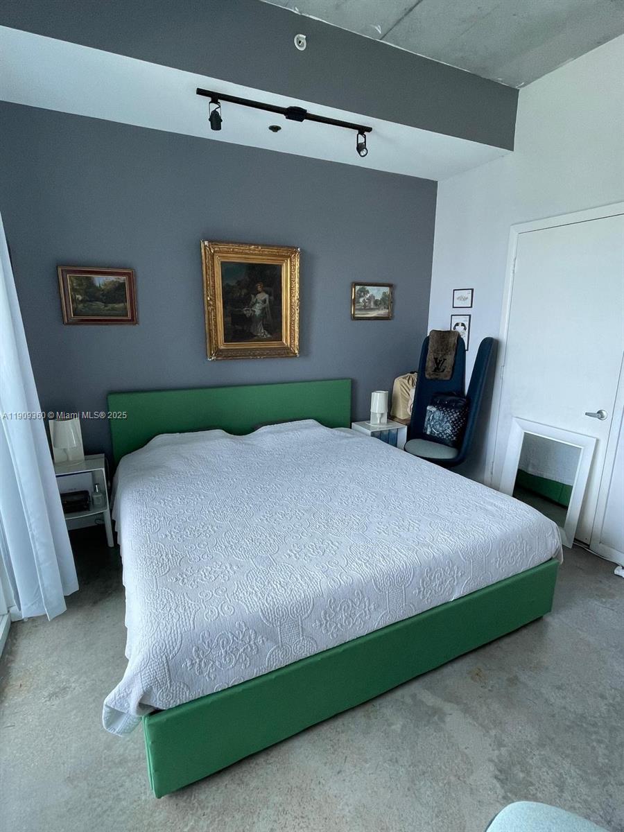 NEO CONDO - Residential Lease