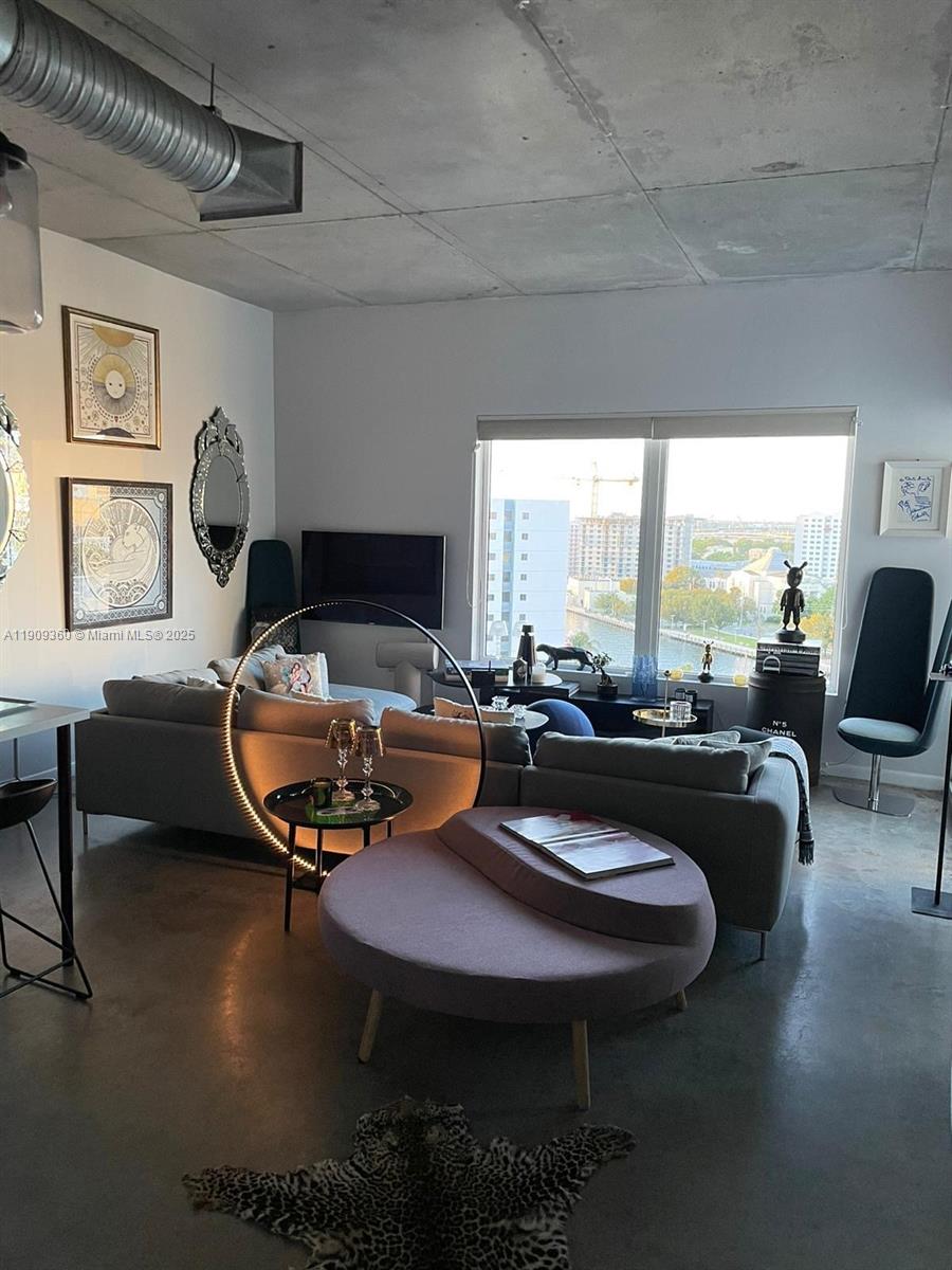 NEO CONDO - Residential Lease