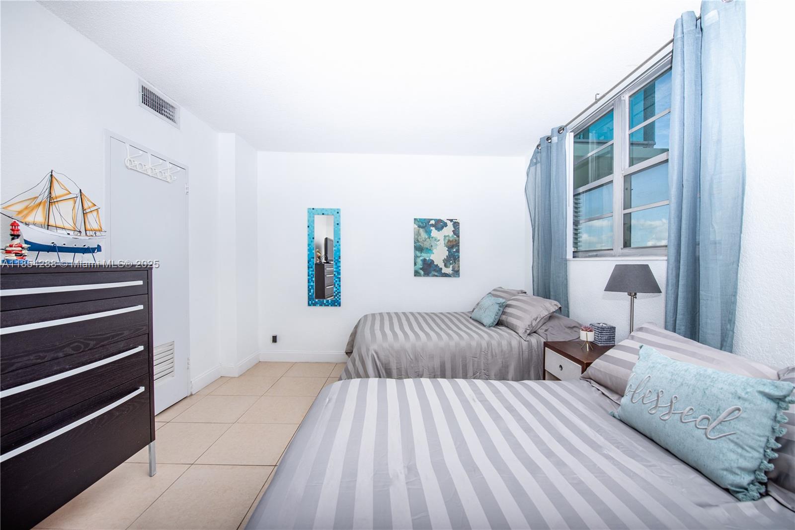 TIDES ON HOLLYWOOD BEACH - Residential Lease