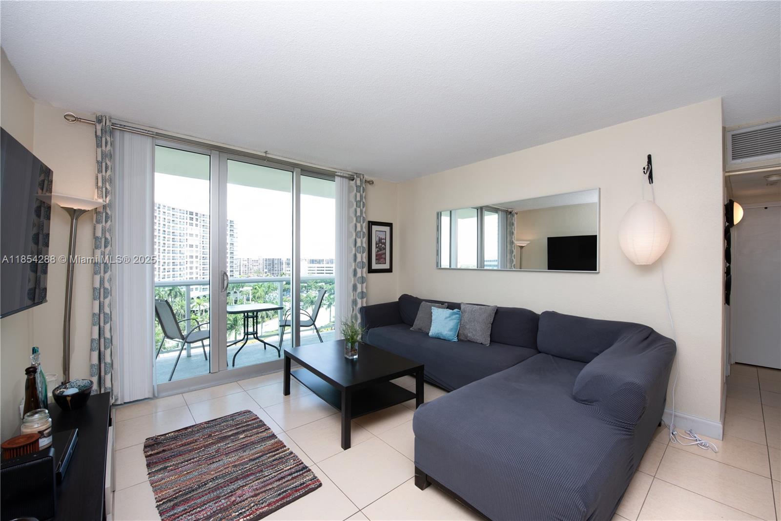 TIDES ON HOLLYWOOD BEACH - Residential Lease