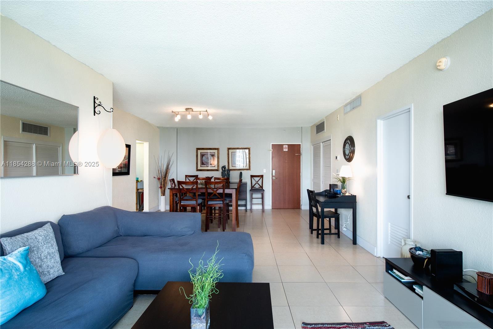 TIDES ON HOLLYWOOD BEACH - Residential Lease