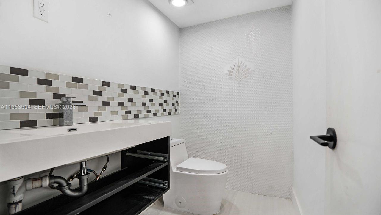 APOLLO CONDO - Residential