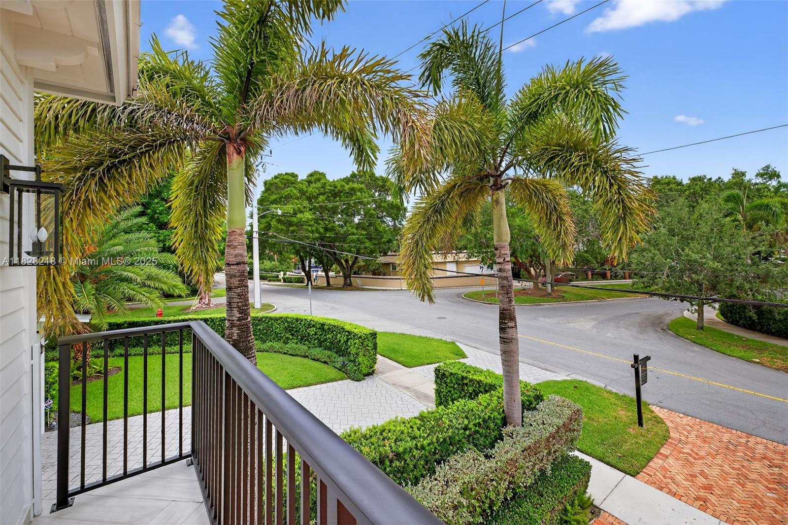 RIO VISTA ISLES - Residential