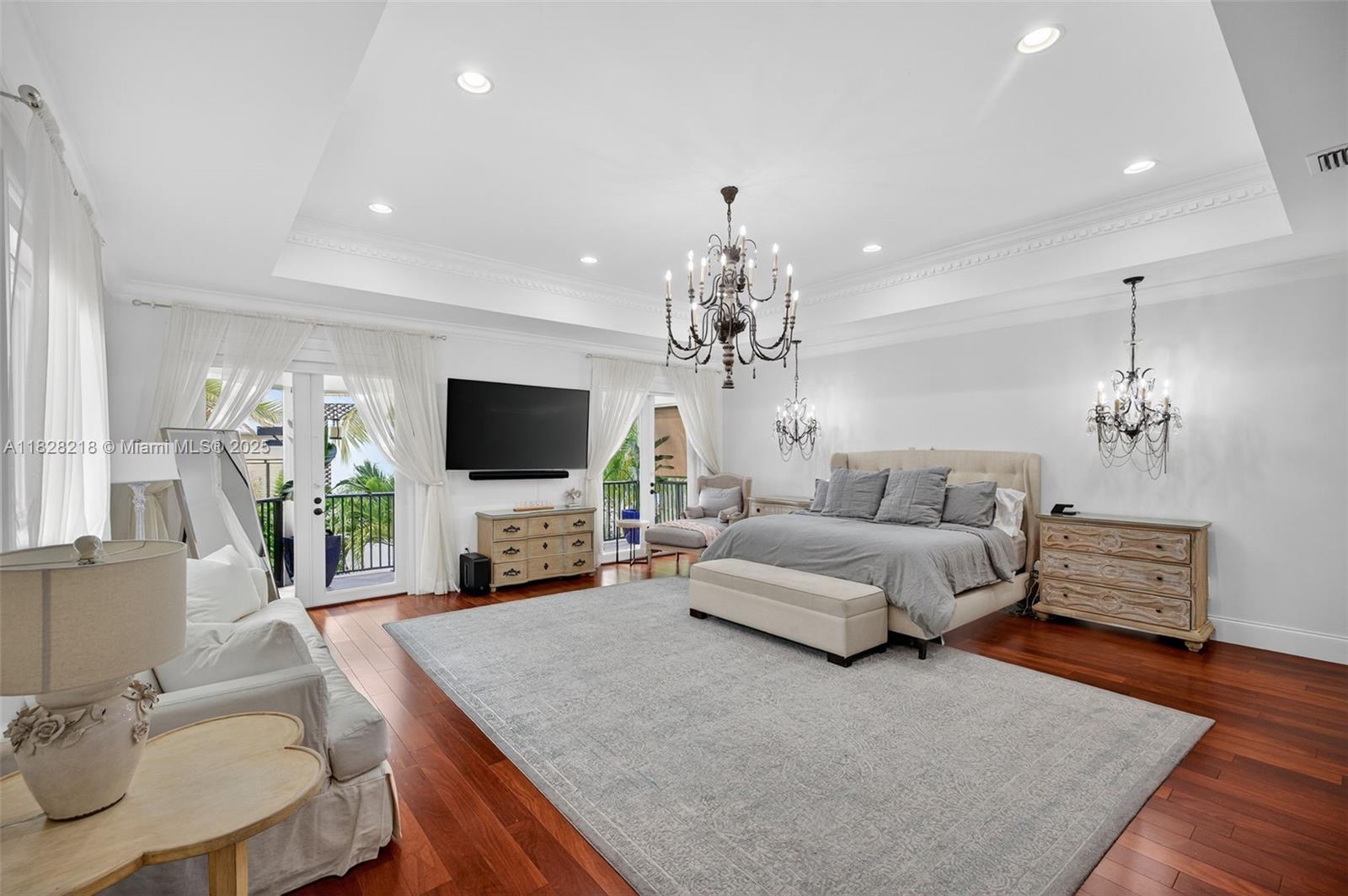 RIO VISTA ISLES - Residential