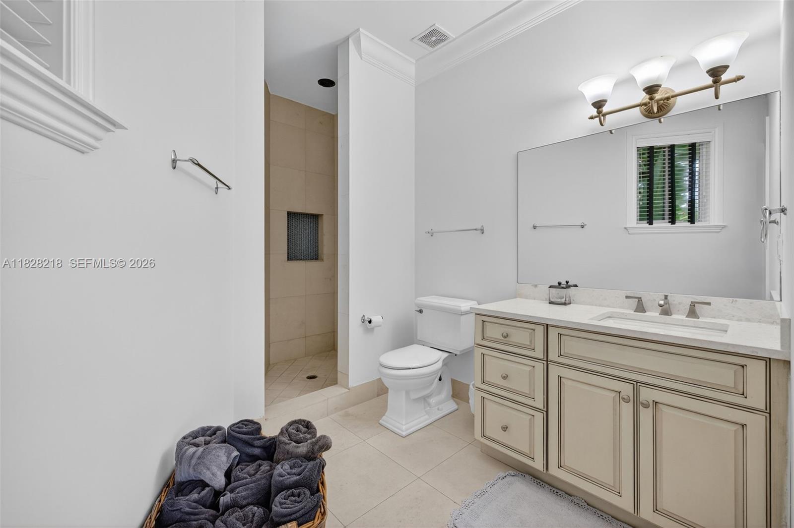 RIO VISTA ISLES - Residential