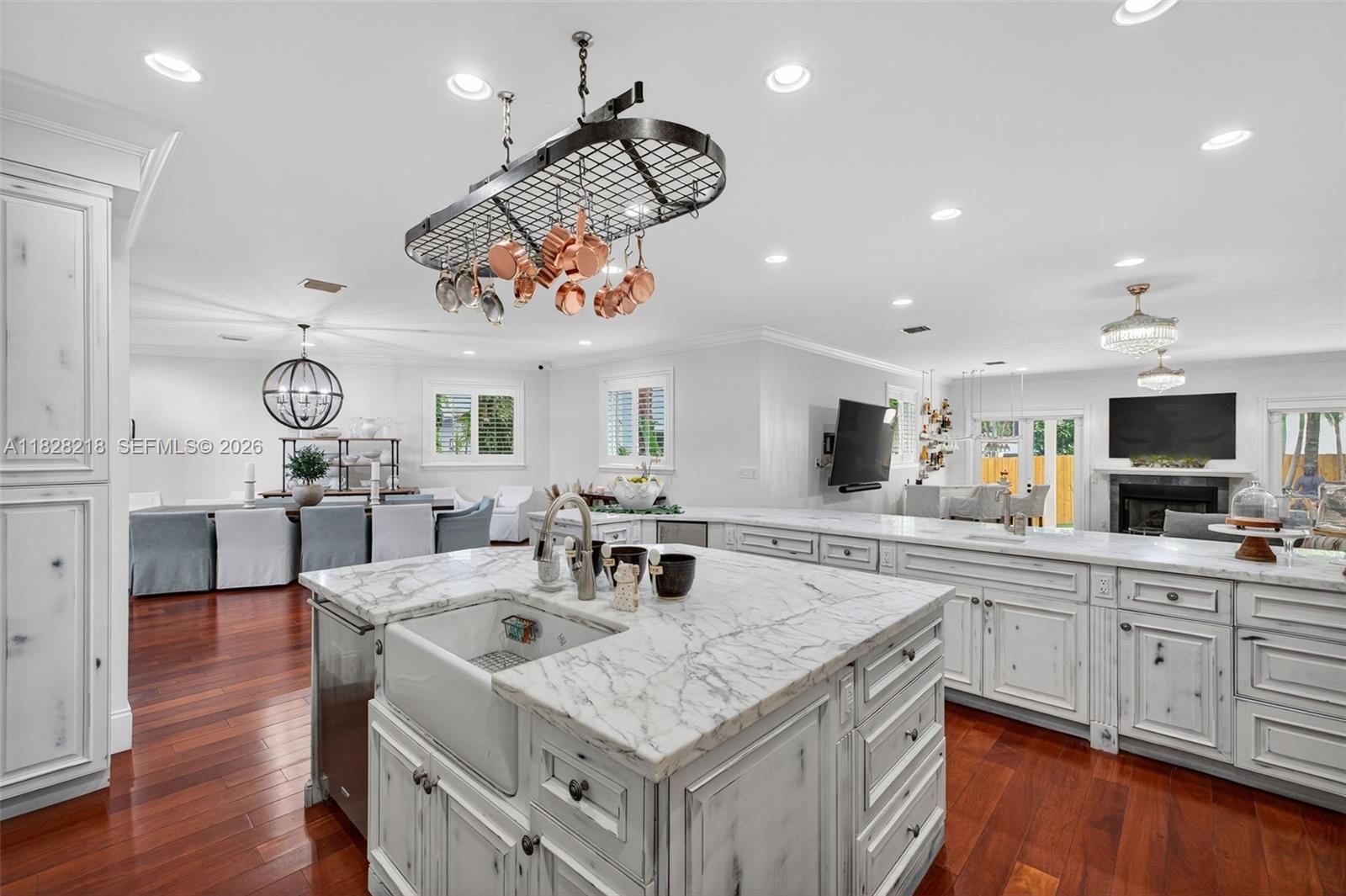 RIO VISTA ISLES - Residential