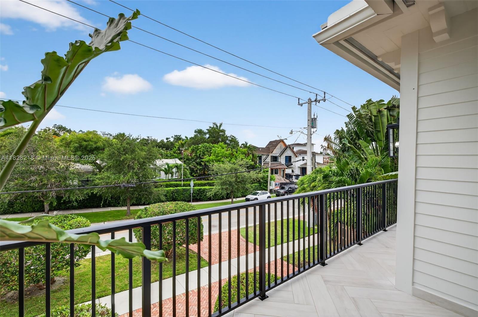 RIO VISTA ISLES - Residential