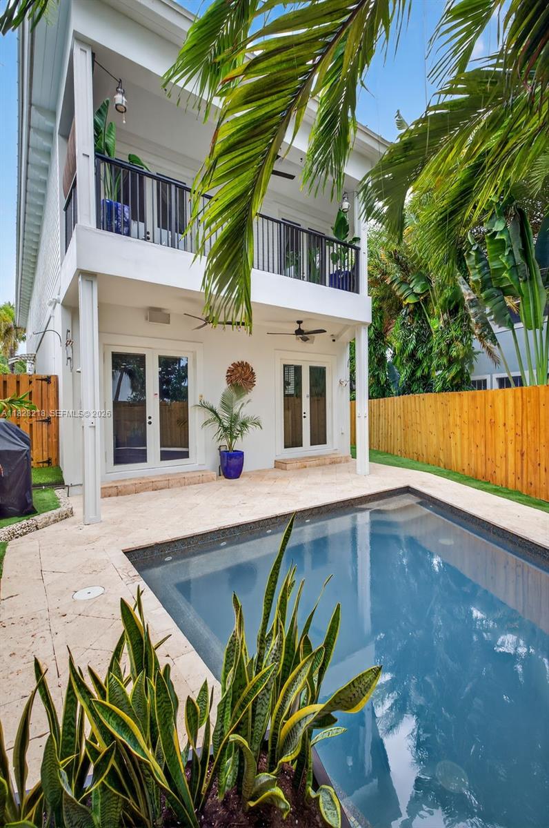 RIO VISTA ISLES - Residential