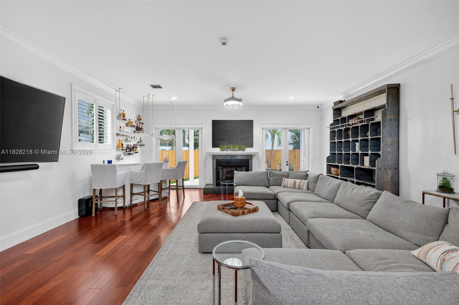 RIO VISTA ISLES - Residential