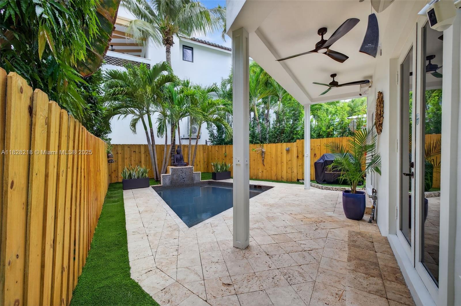 RIO VISTA ISLES - Residential