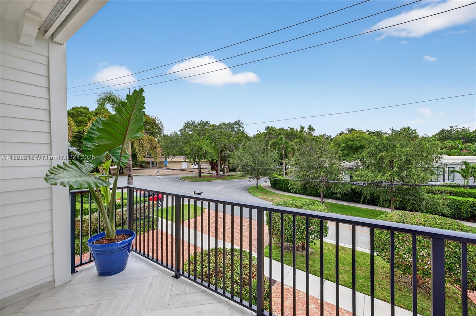 RIO VISTA ISLES - Residential