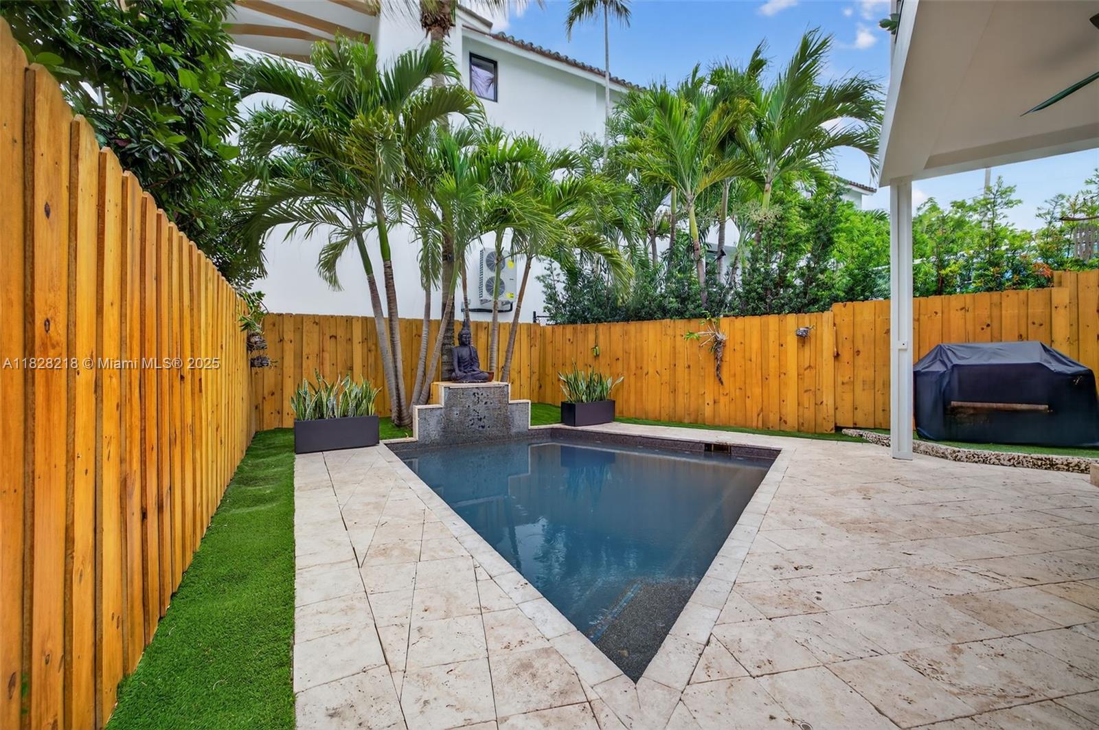 RIO VISTA ISLES - Residential