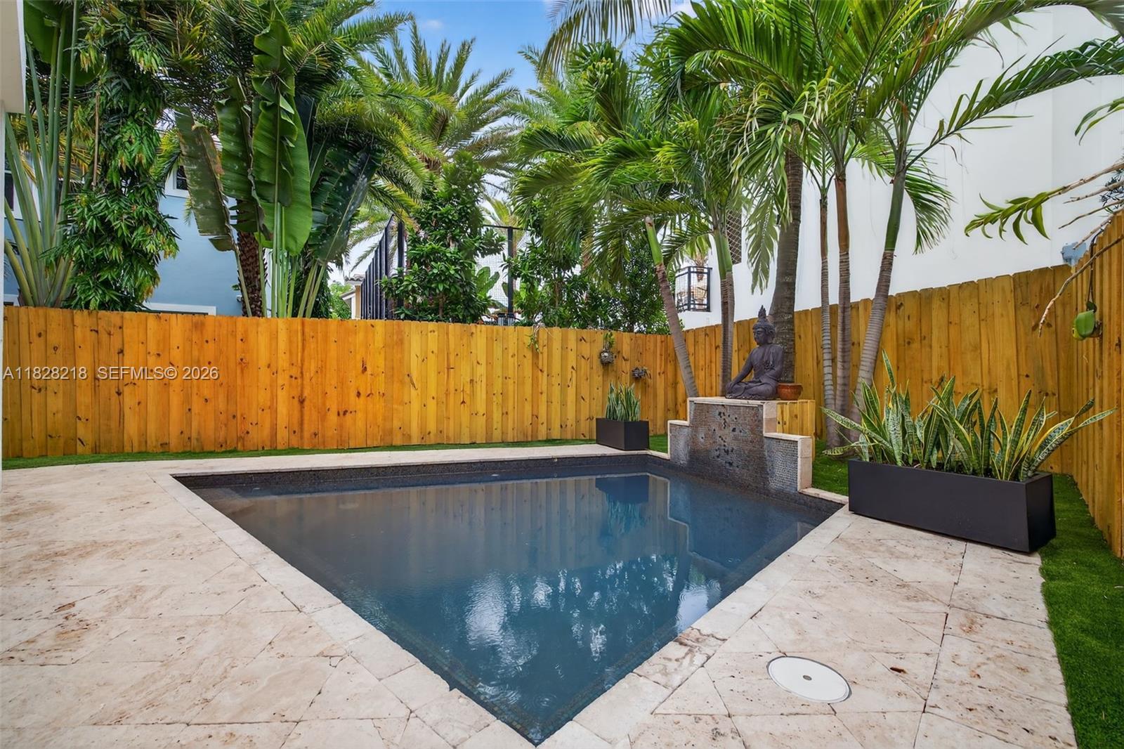 RIO VISTA ISLES - Residential