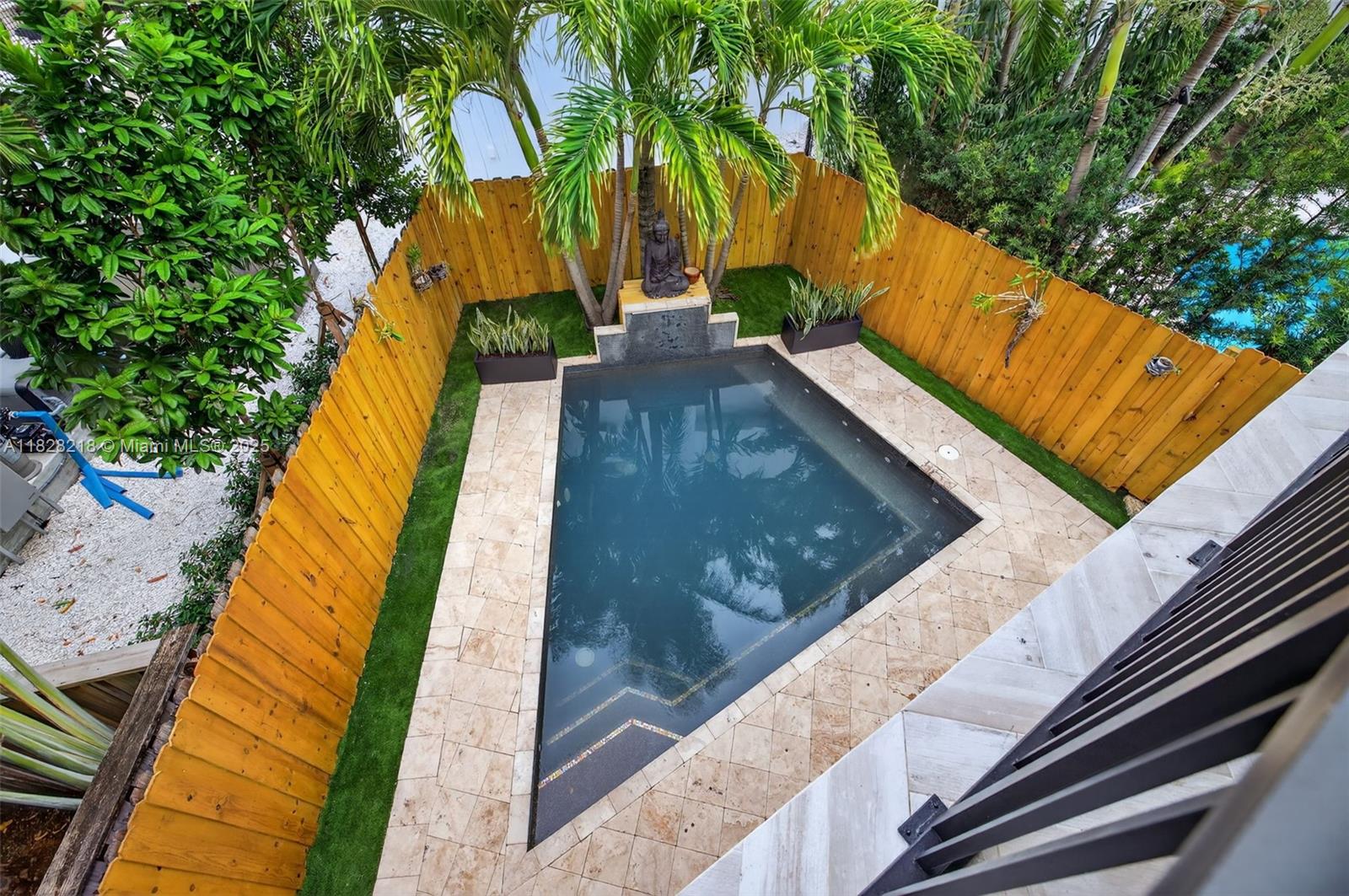 RIO VISTA ISLES - Residential