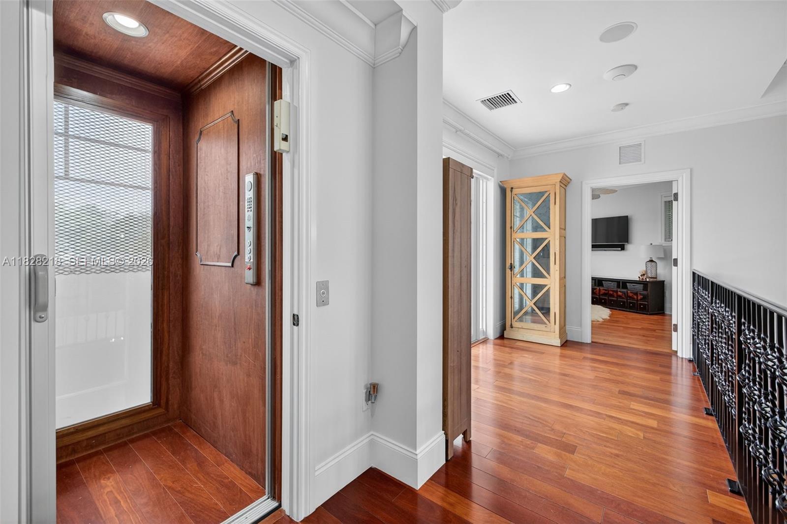 RIO VISTA ISLES - Residential