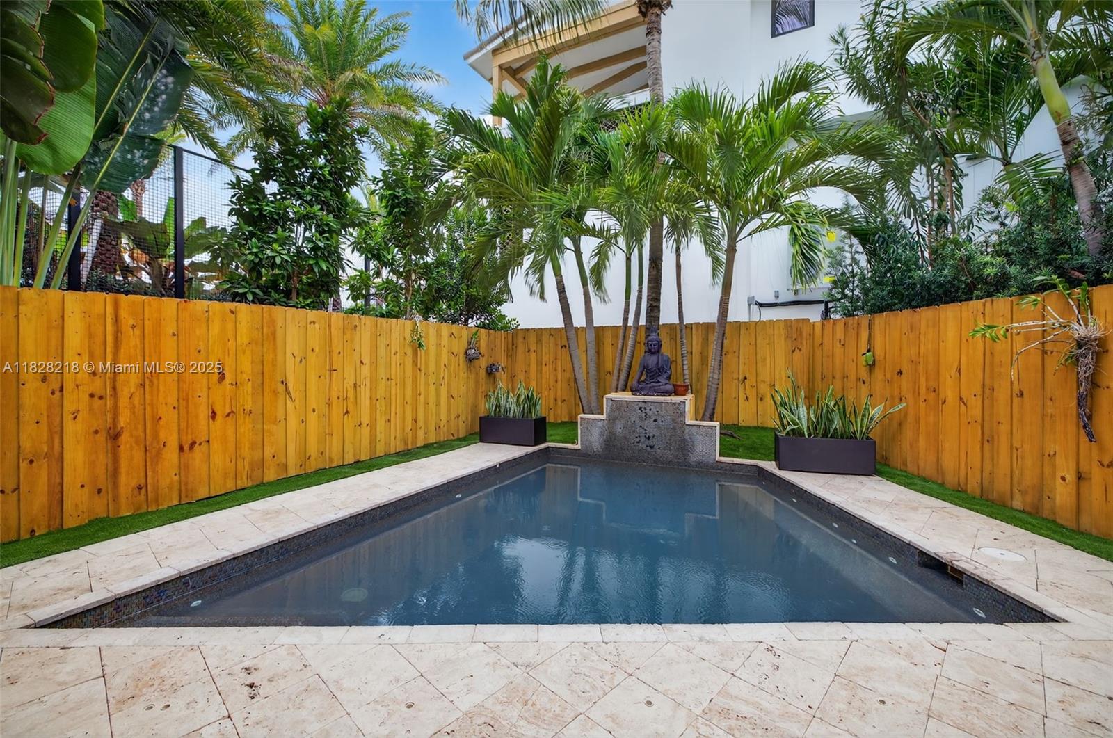 RIO VISTA ISLES - Residential