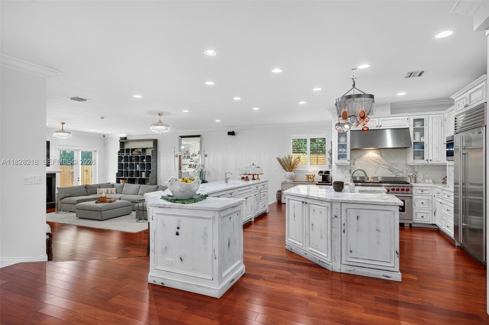 RIO VISTA ISLES - Residential