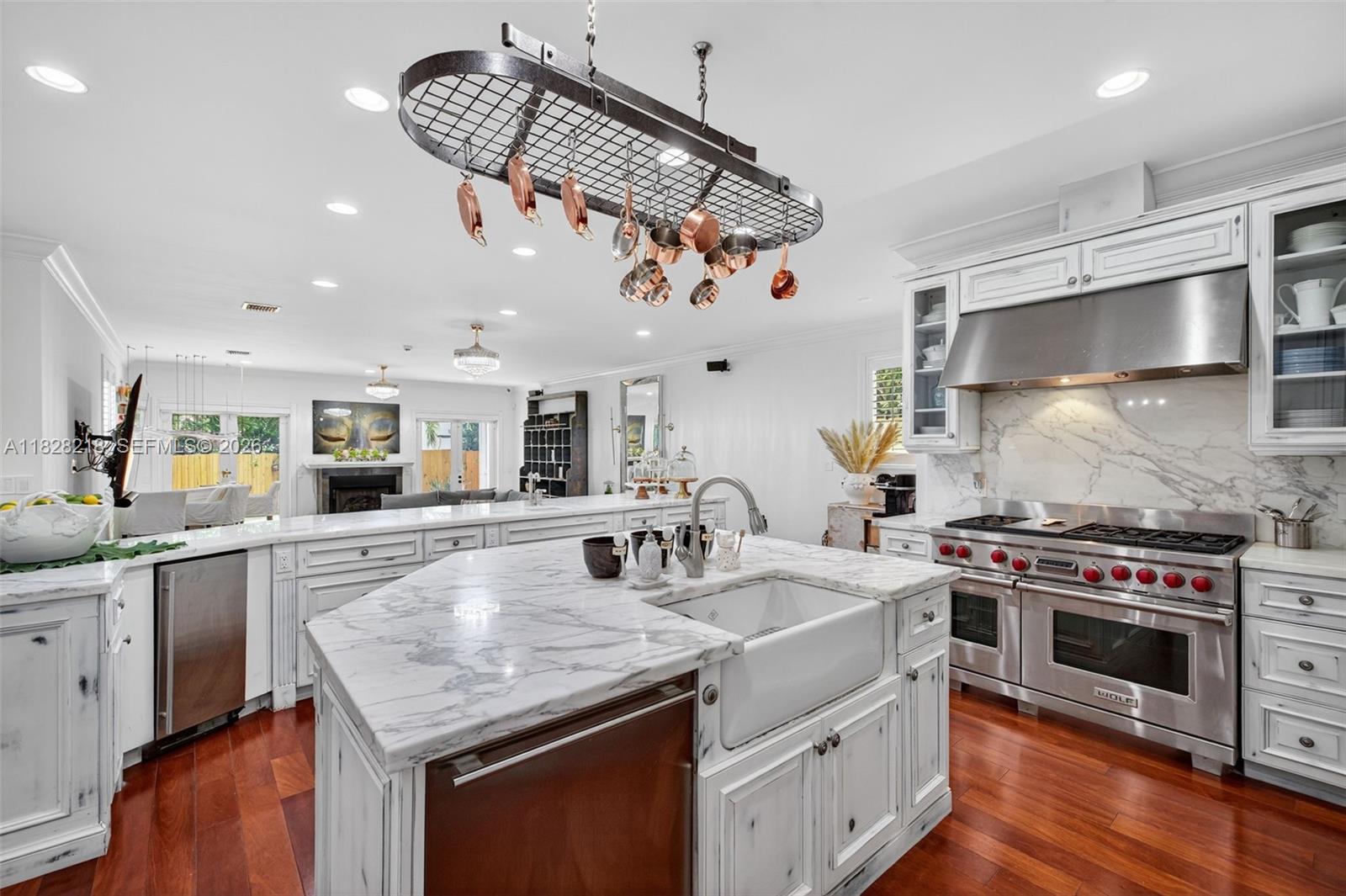 RIO VISTA ISLES - Residential