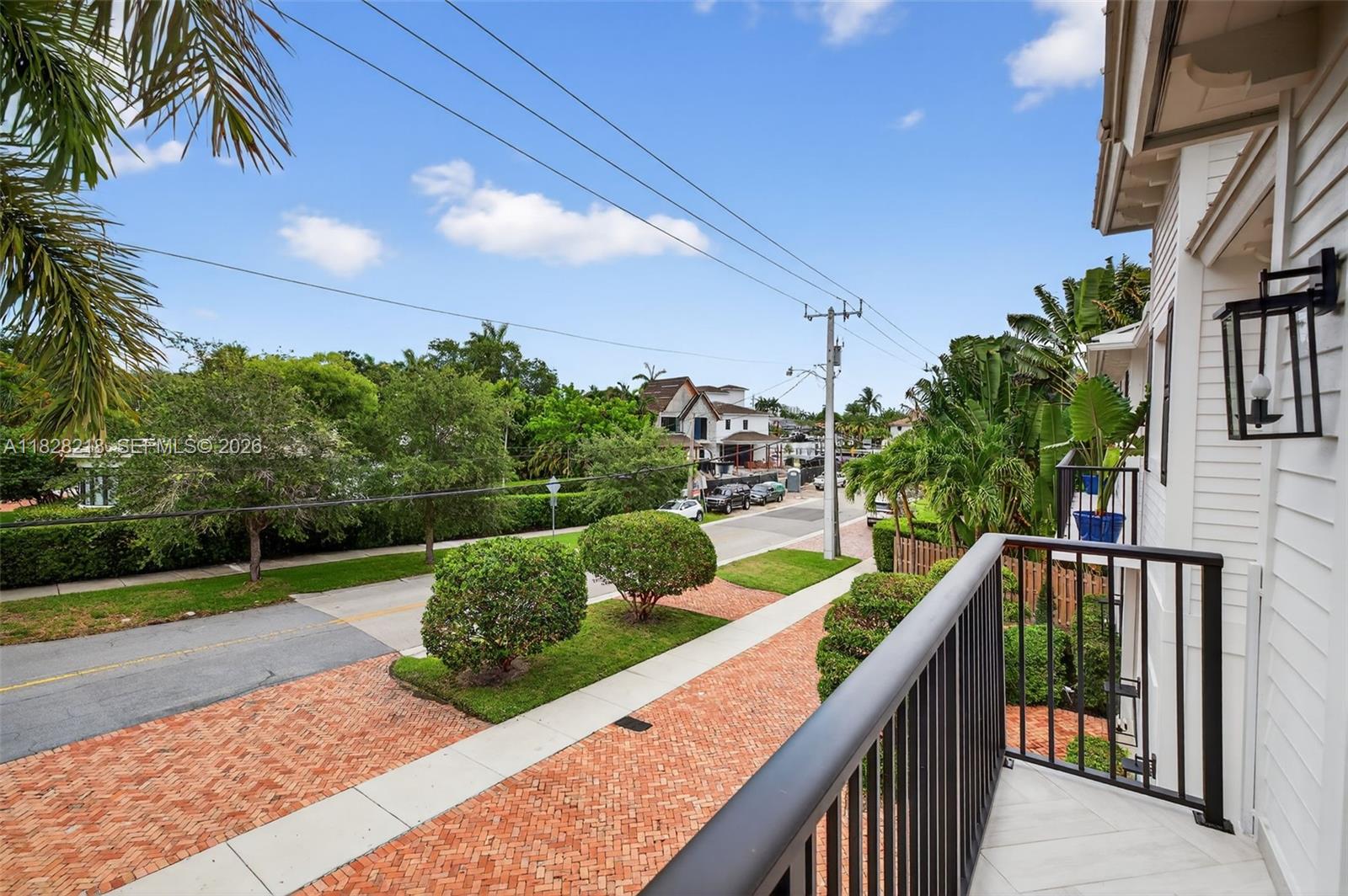 RIO VISTA ISLES - Residential