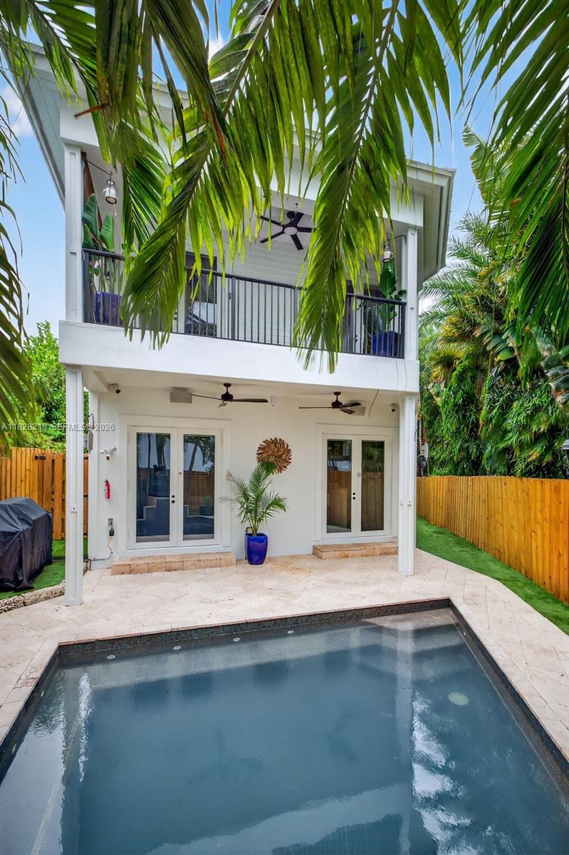 RIO VISTA ISLES - Residential