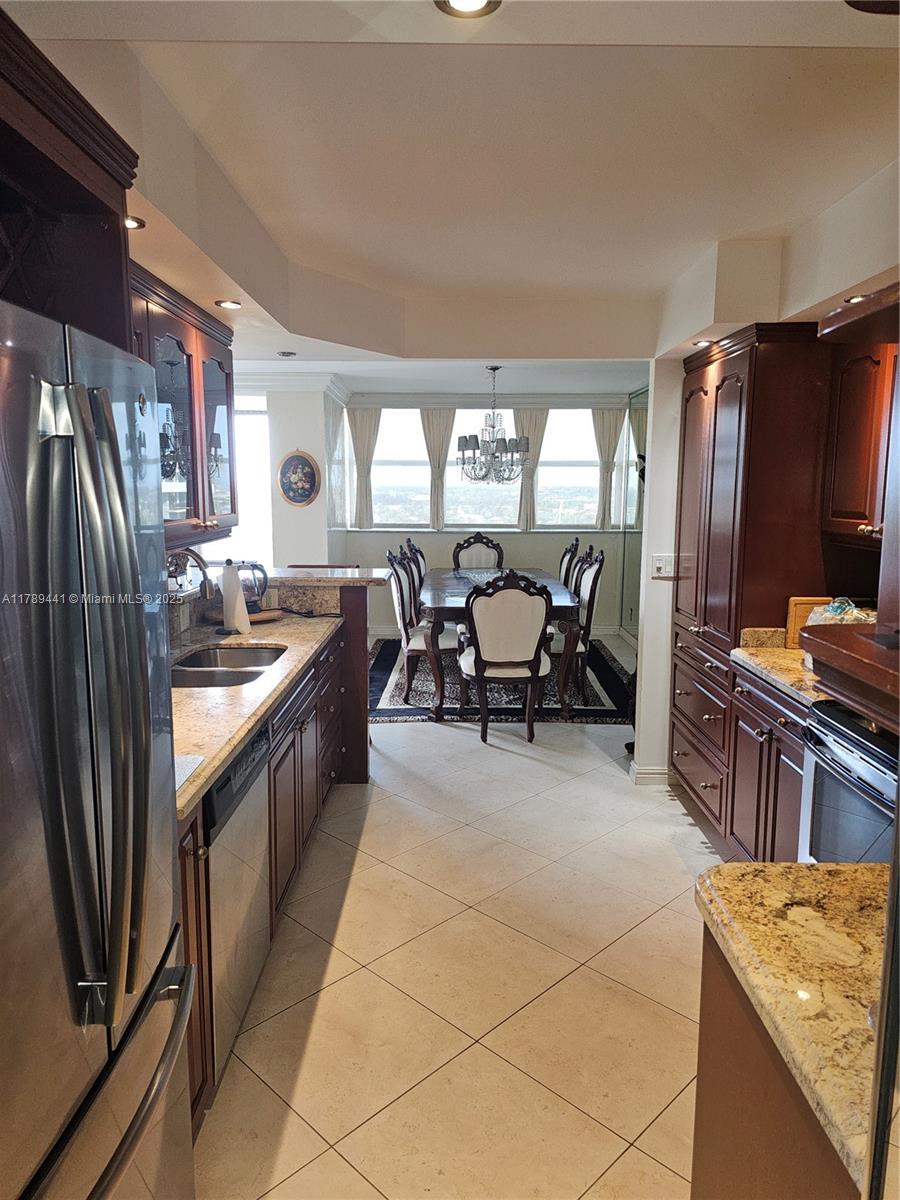 AVANT GARDE CONDO - Residential