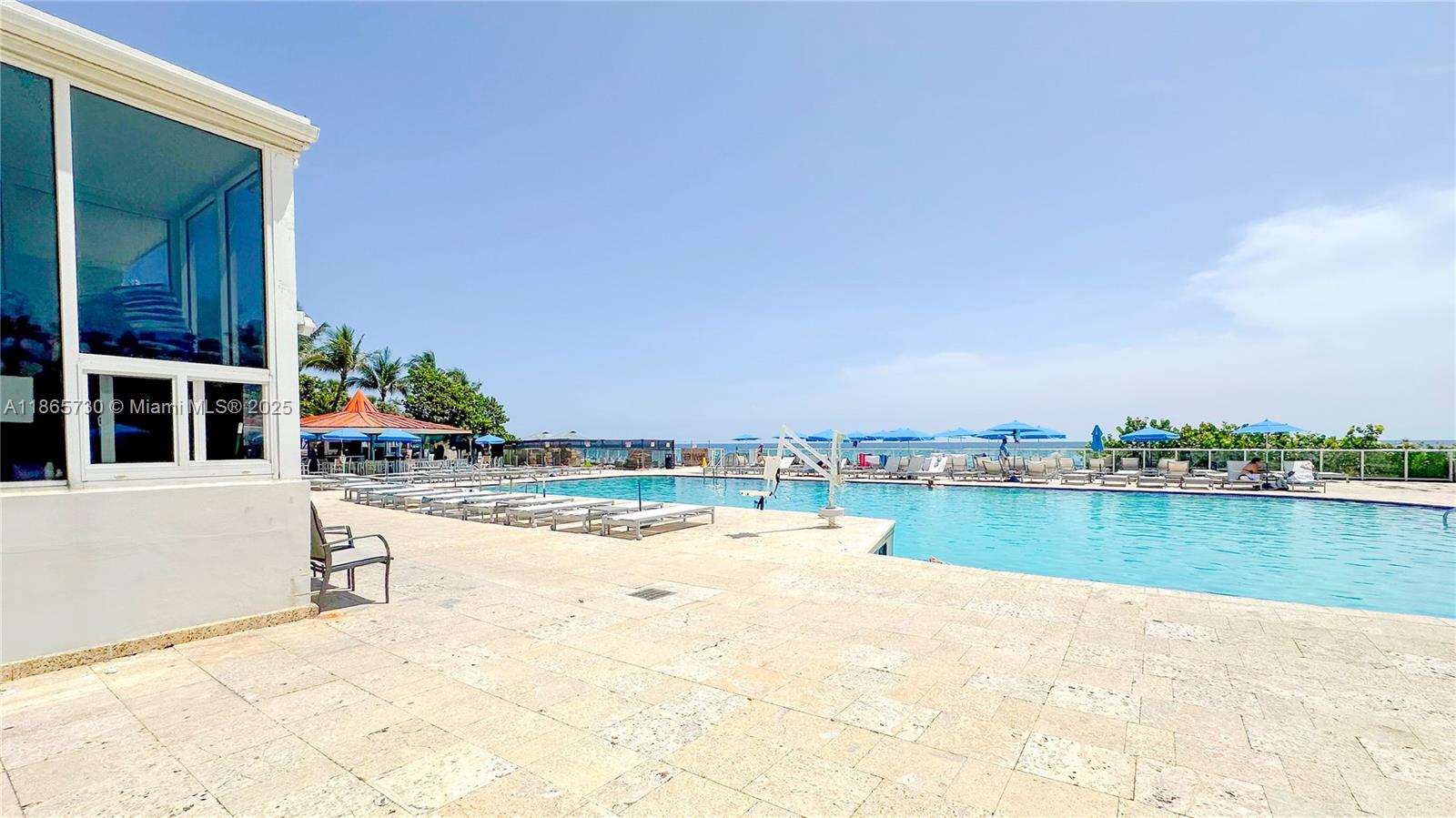 THE AVENTURA BEACH CLUB C - Residential