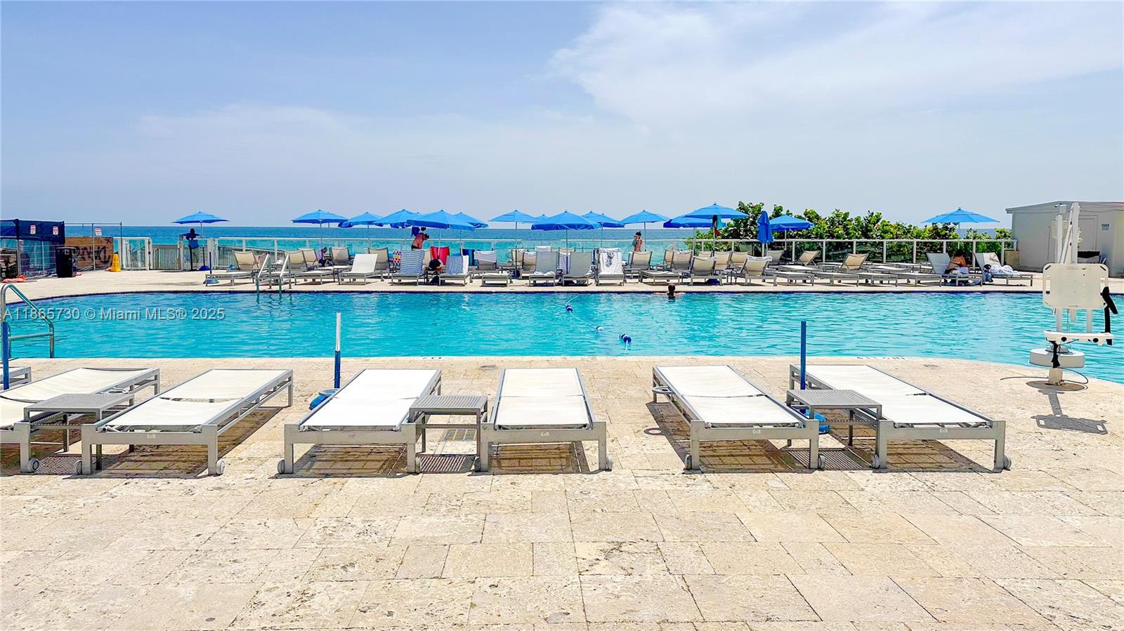 THE AVENTURA BEACH CLUB C - Residential