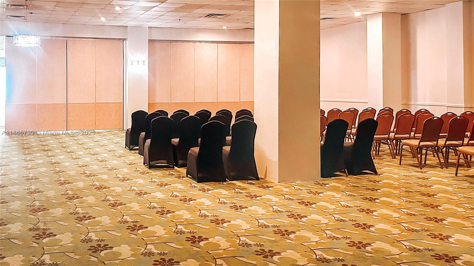 THE AVENTURA BEACH CLUB C - Residential