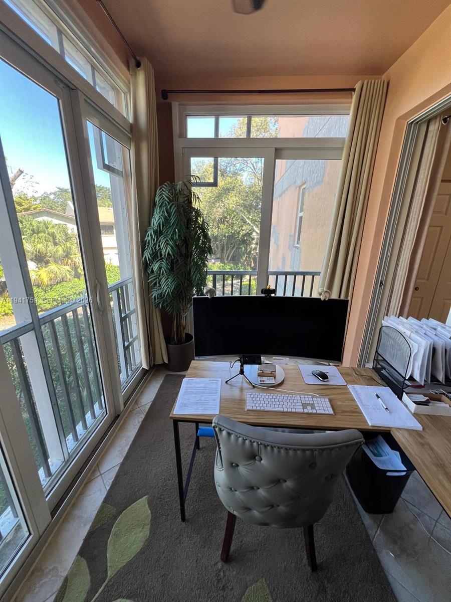 SEA OAKS CONDO - Residential