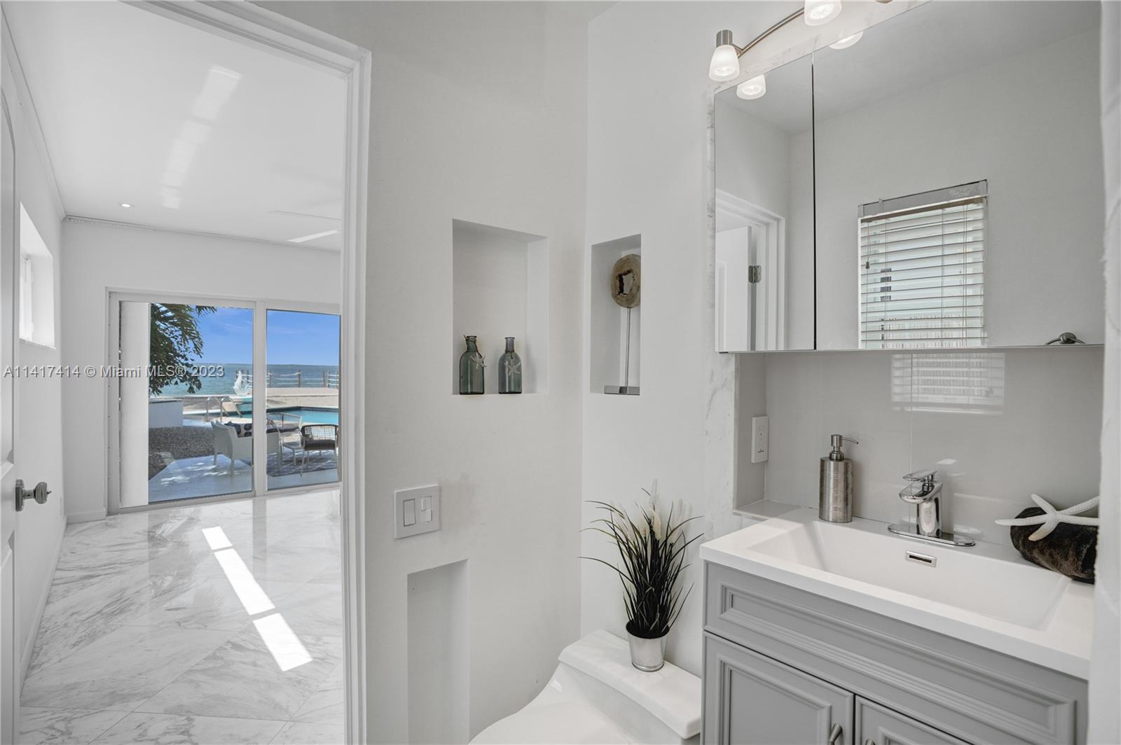 ISLE OF NORMANDY MIAMI VI - Residential