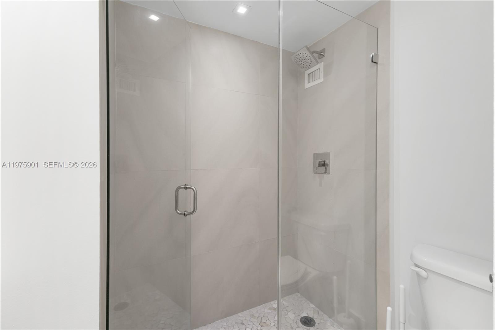 MIRADOR 1000 CONDO - Residential Lease