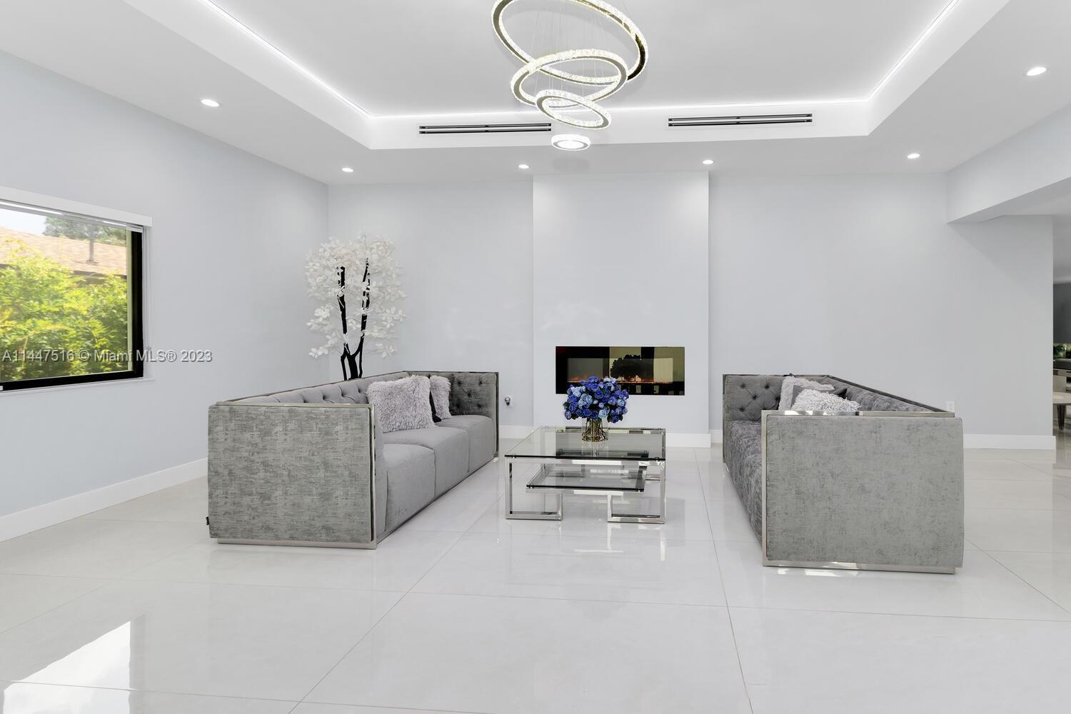 DE GARMO-ROBERTS TRACT - Residential