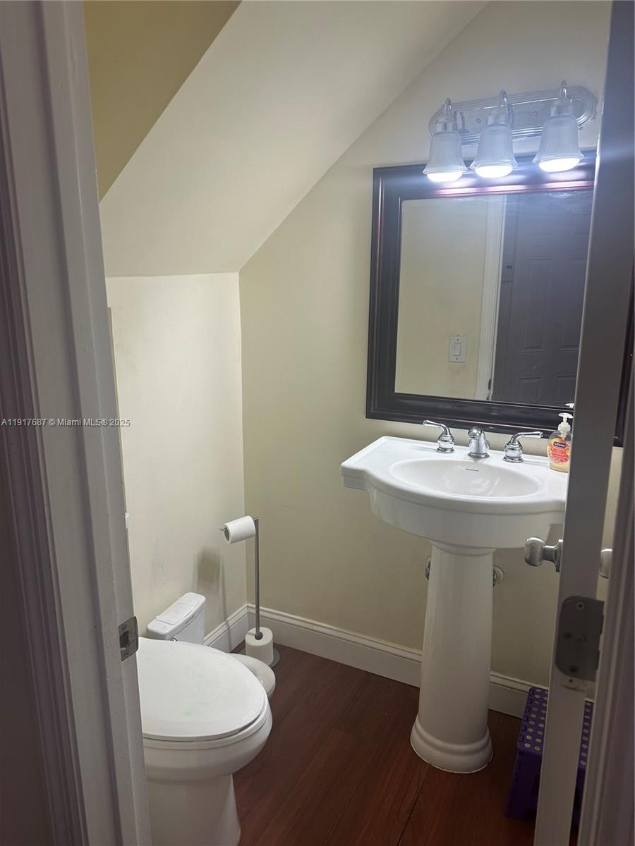 EMERALD POINTE - Residential