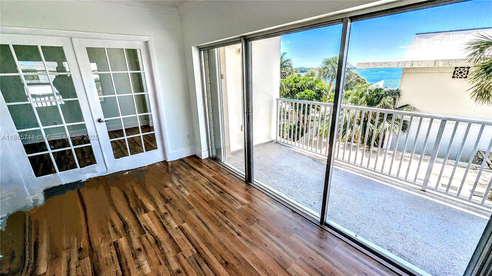 ARLEN HOUSE CONDO - Residential