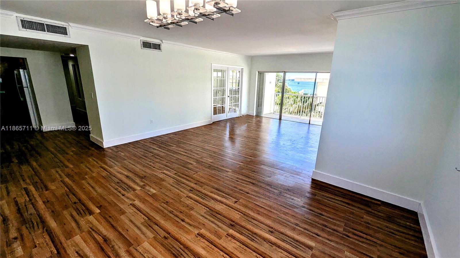 ARLEN HOUSE CONDO - Residential