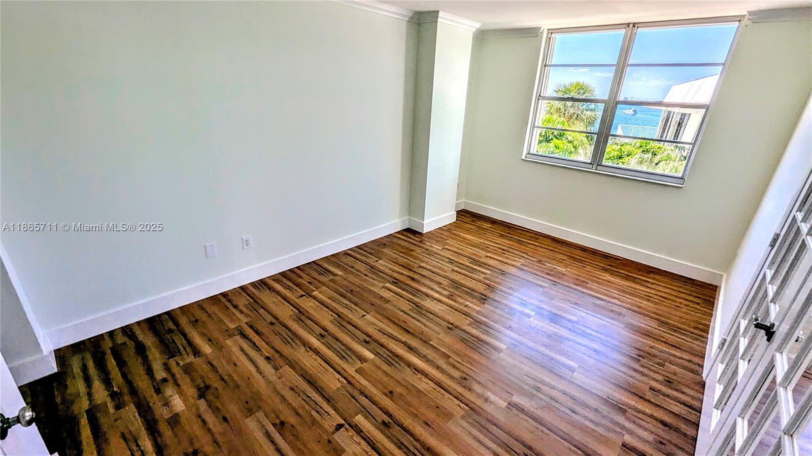 ARLEN HOUSE CONDO - Residential