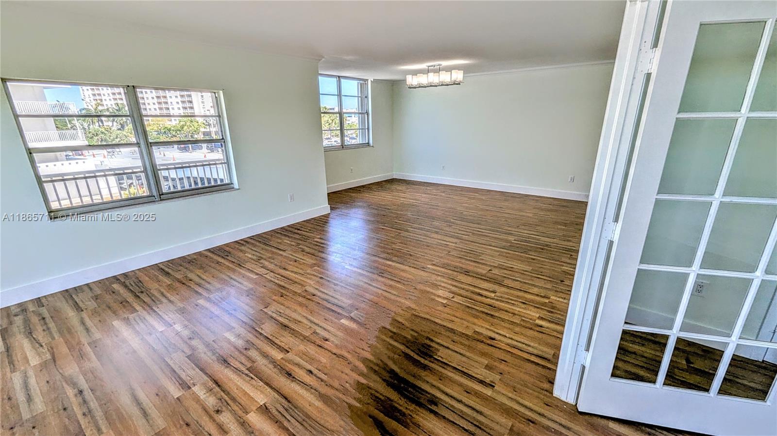 ARLEN HOUSE CONDO - Residential