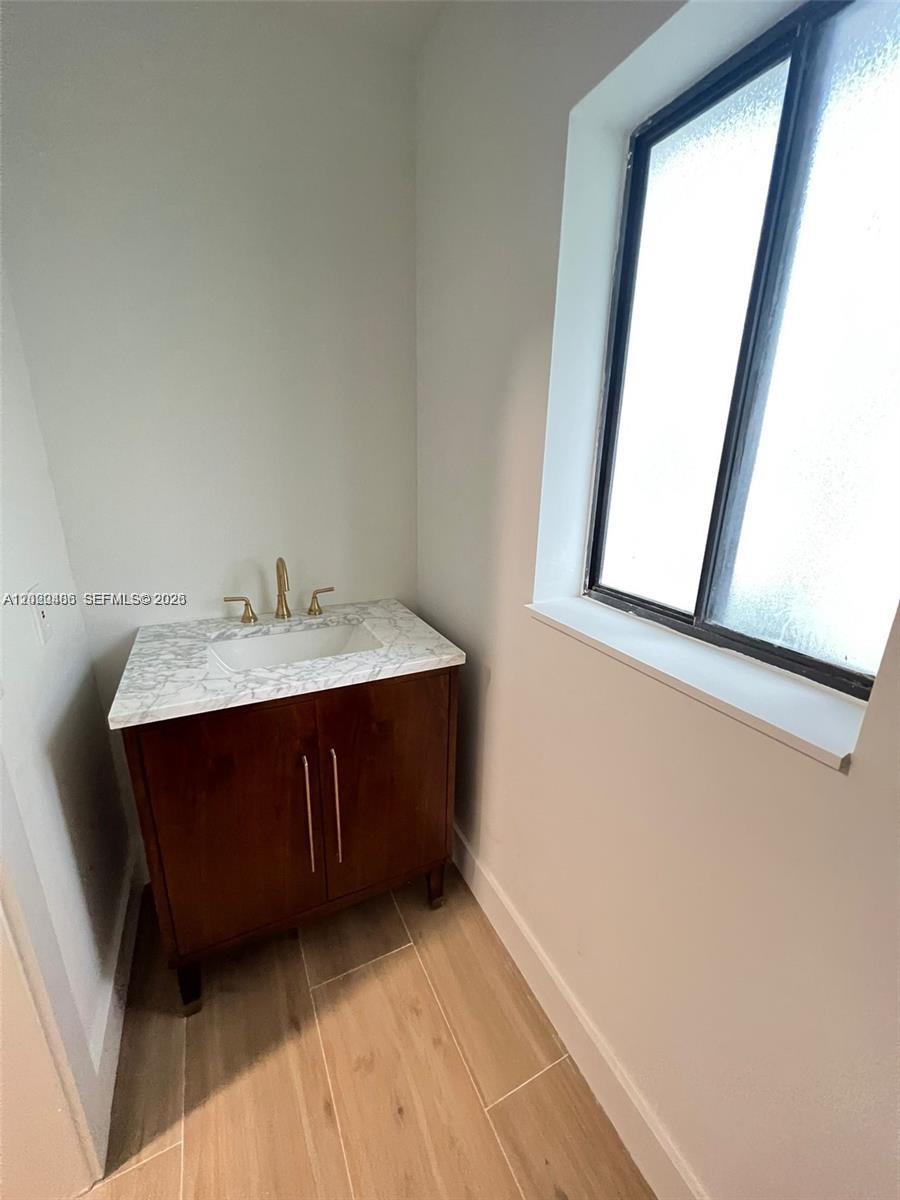 MAPLEWOOD - Residential