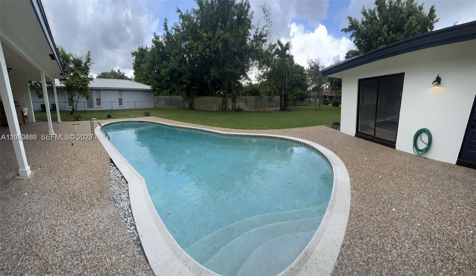 MAPLEWOOD - Residential