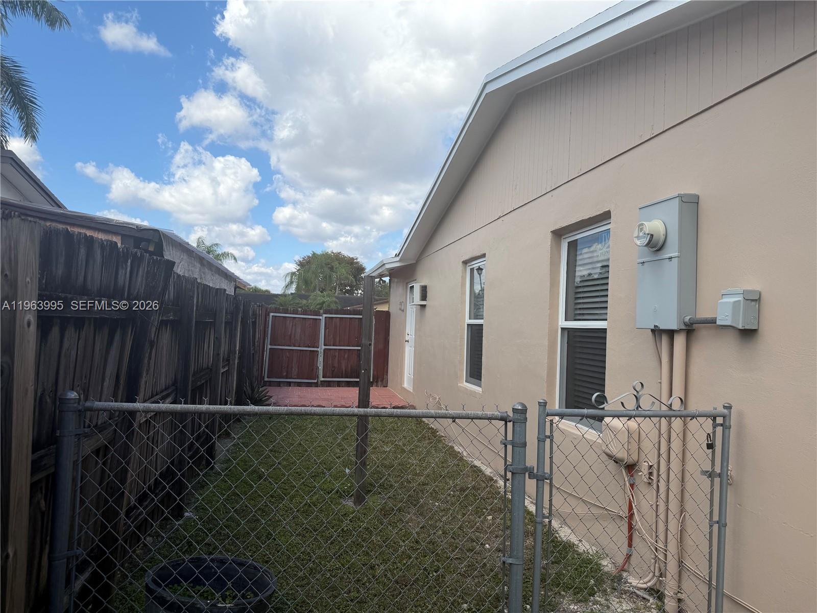 WINSTON PARK UNIT TWO - Residential