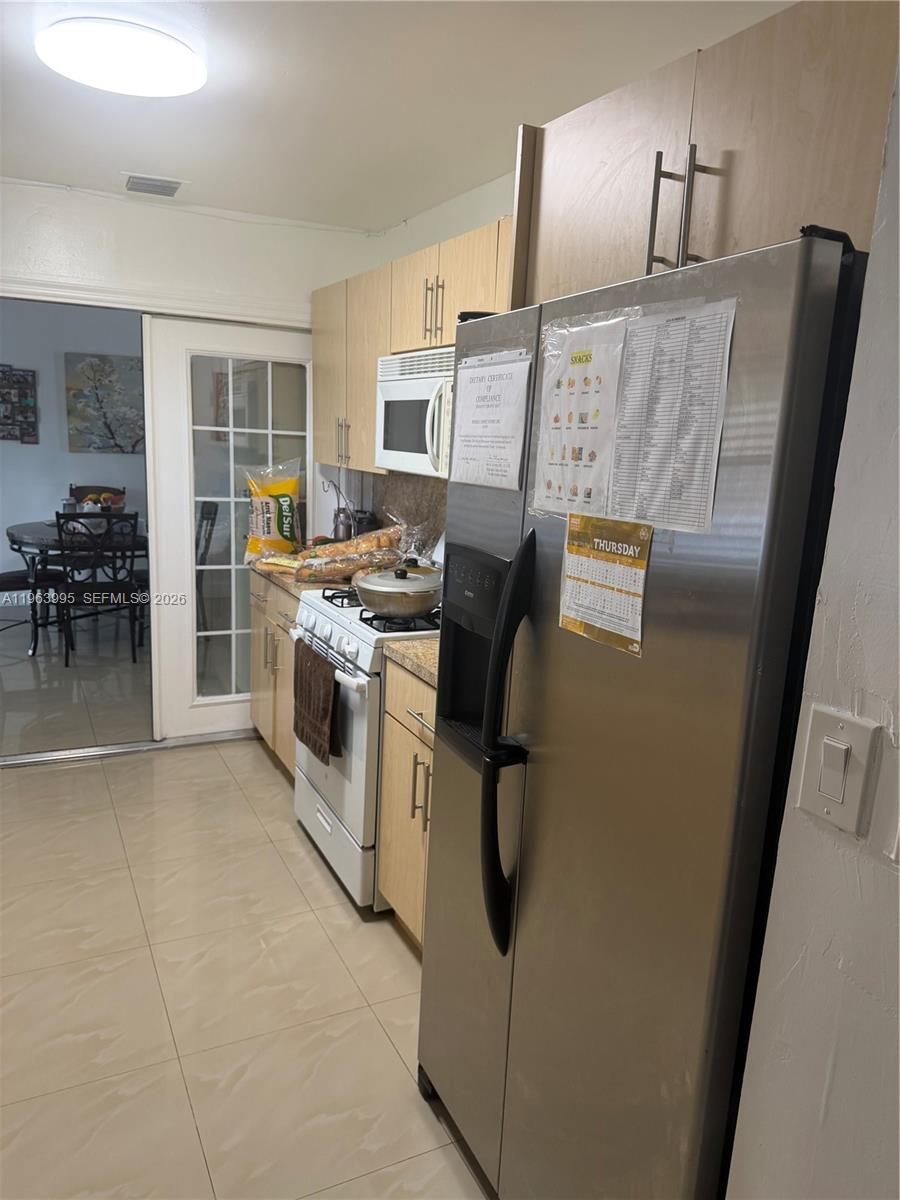 WINSTON PARK UNIT TWO - Residential