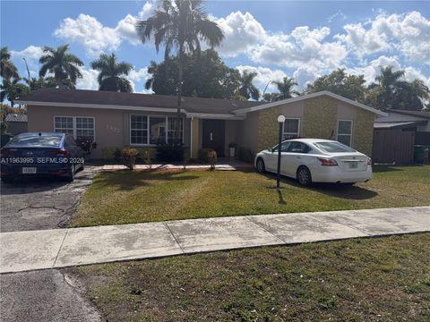 7825 SW 127th Ct Miami FL 33183