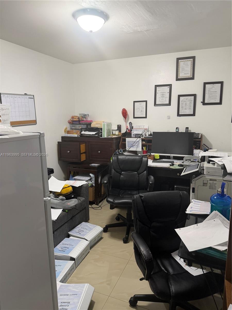 WINSTON PARK UNIT TWO - Residential