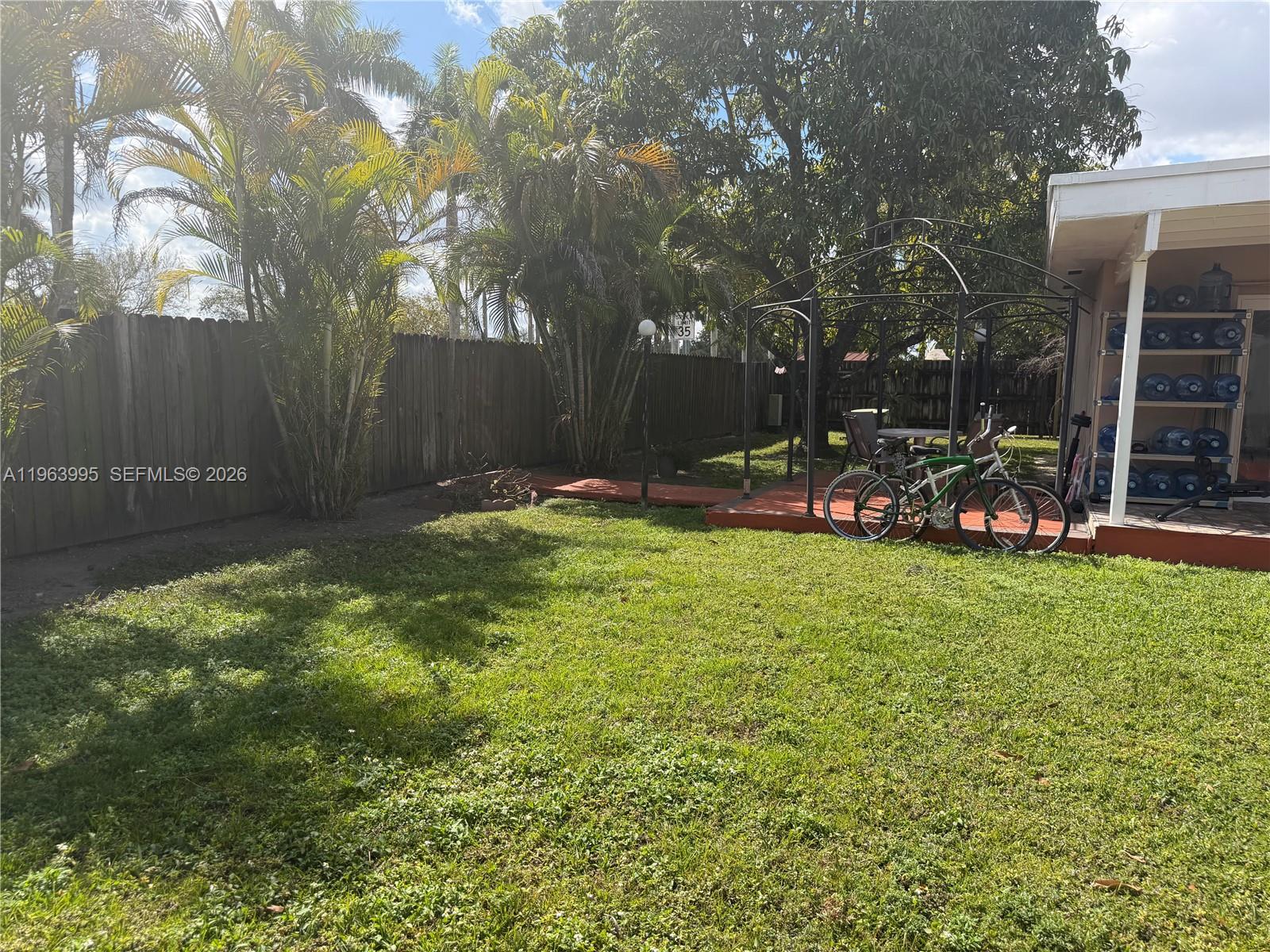 WINSTON PARK UNIT TWO - Residential