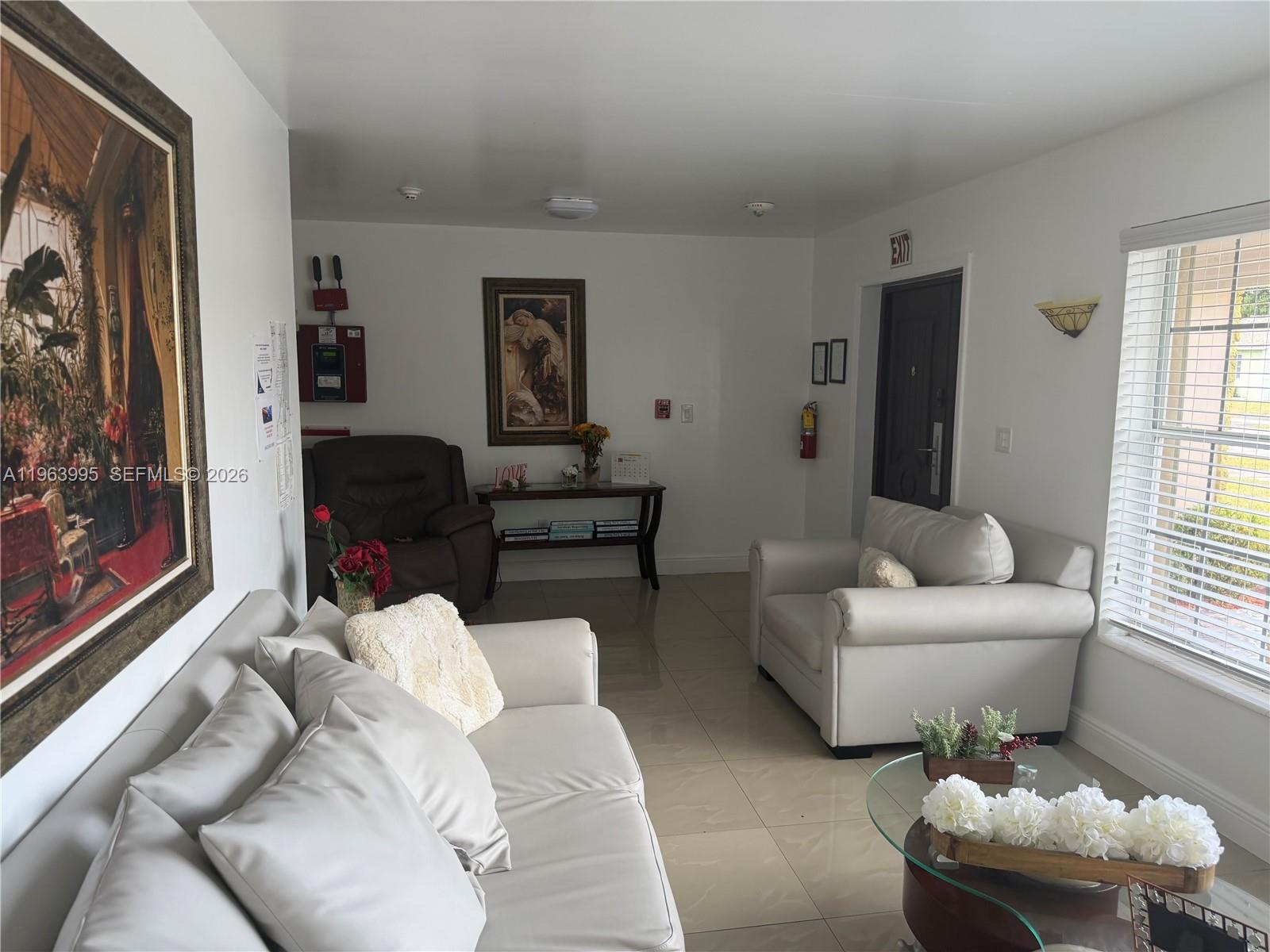 WINSTON PARK UNIT TWO - Residential