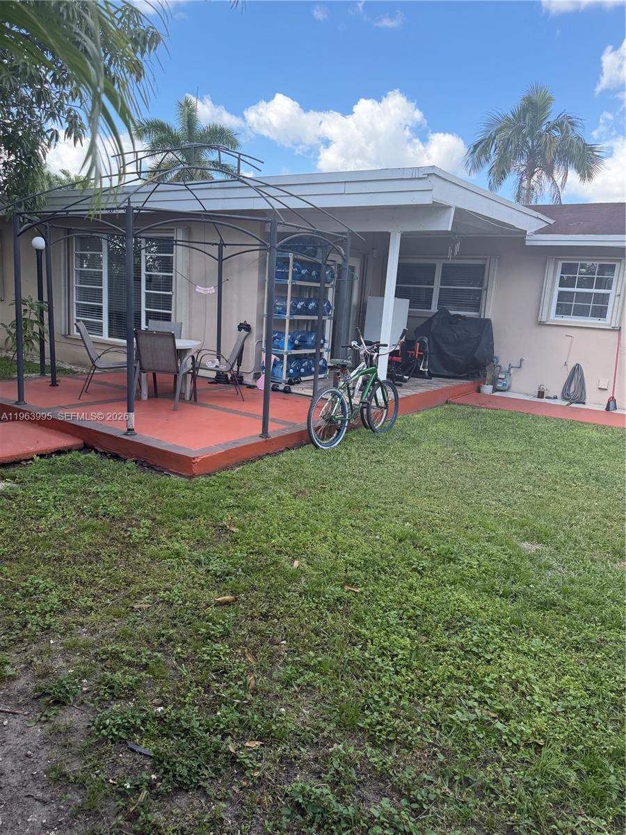 WINSTON PARK UNIT TWO - Residential