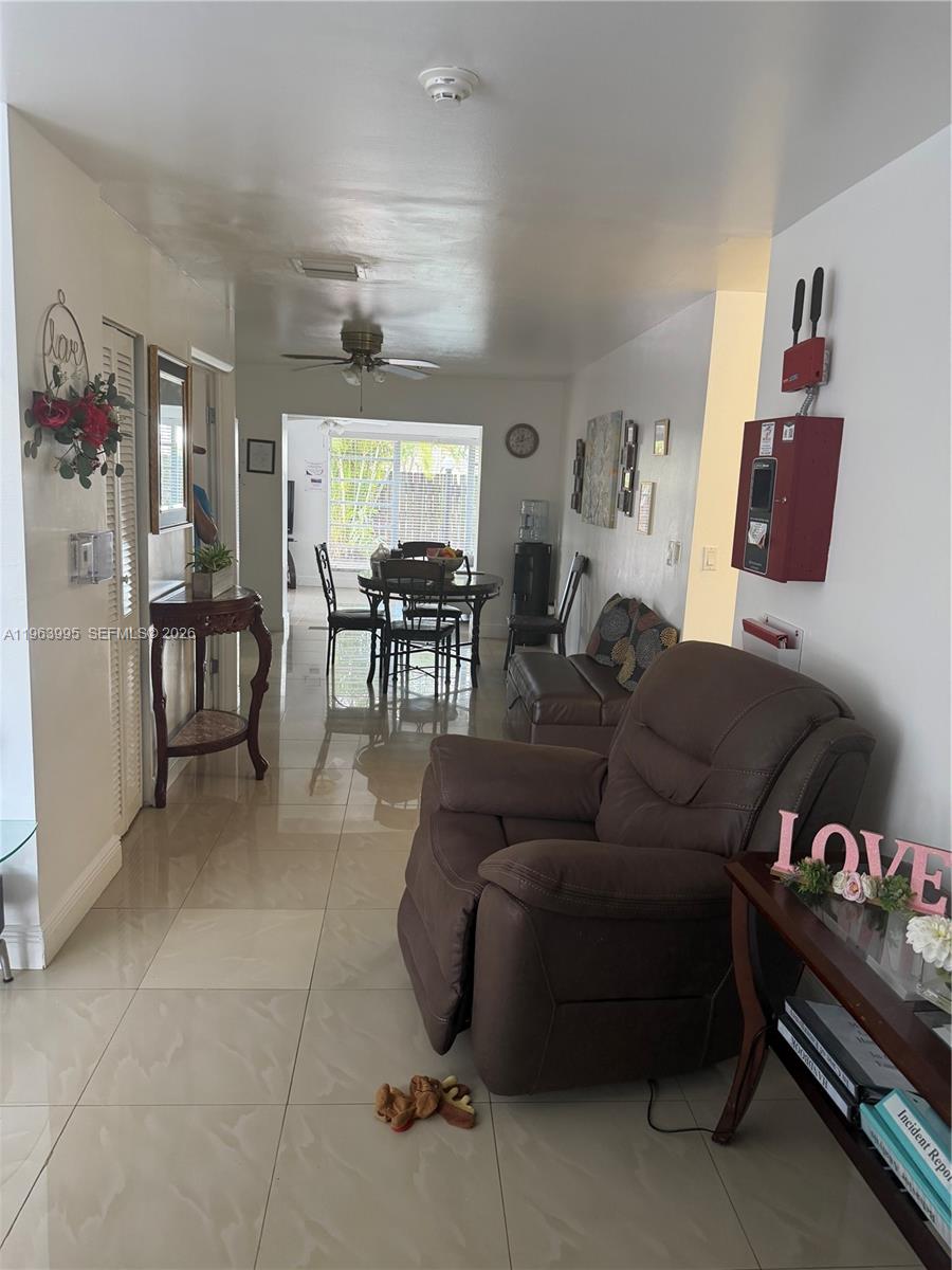 WINSTON PARK UNIT TWO - Residential