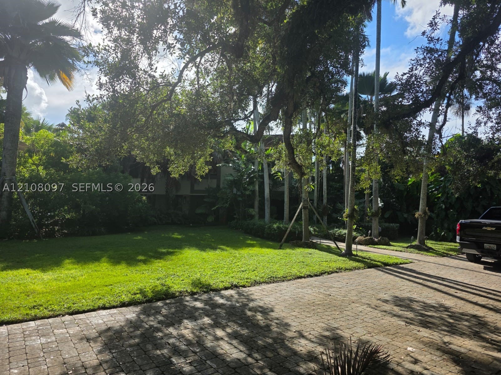 9990 SW 90th Ave
