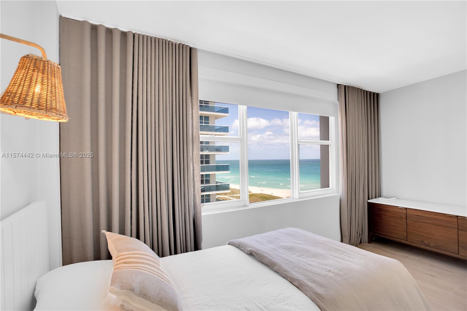 CARLISLE ON THE OCEAN CON - Residential