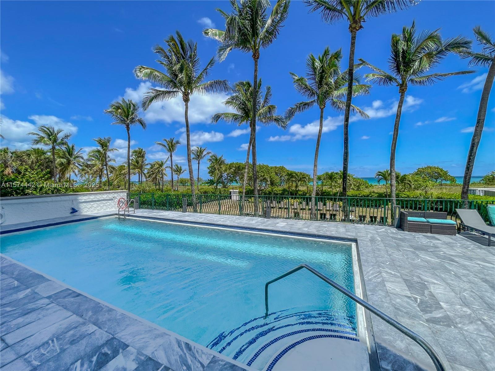 CARLISLE ON THE OCEAN CON - Residential